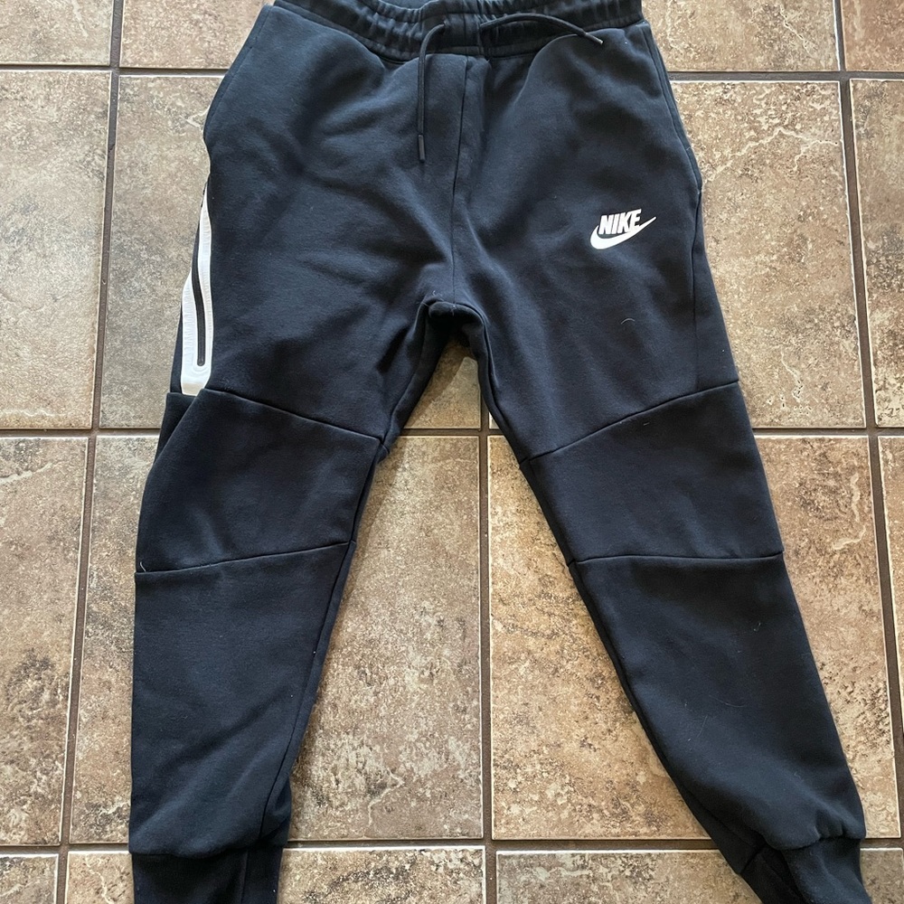 Nike youth joggers